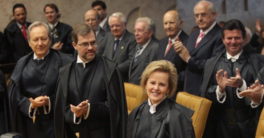 Senado aprova aumento de 16% nos salários dos ministros do STF
