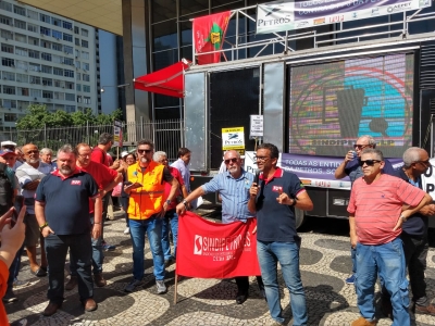 Em defesa da Petros, entidades realizam ato histórico no Rio de Janeiro