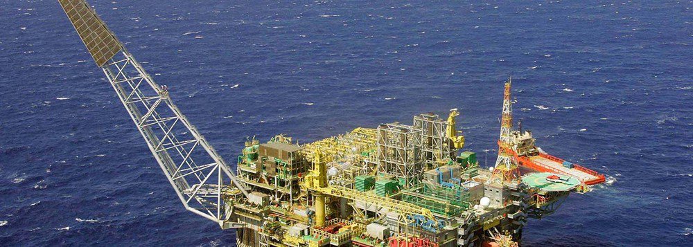 Petrobrás quer plataforma do PréSal 100 feita no exterior